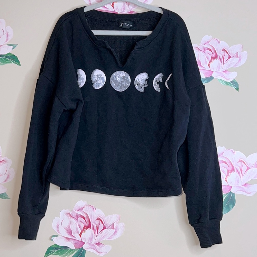 Art Class Youth Crop Sweatshirt.   T-22